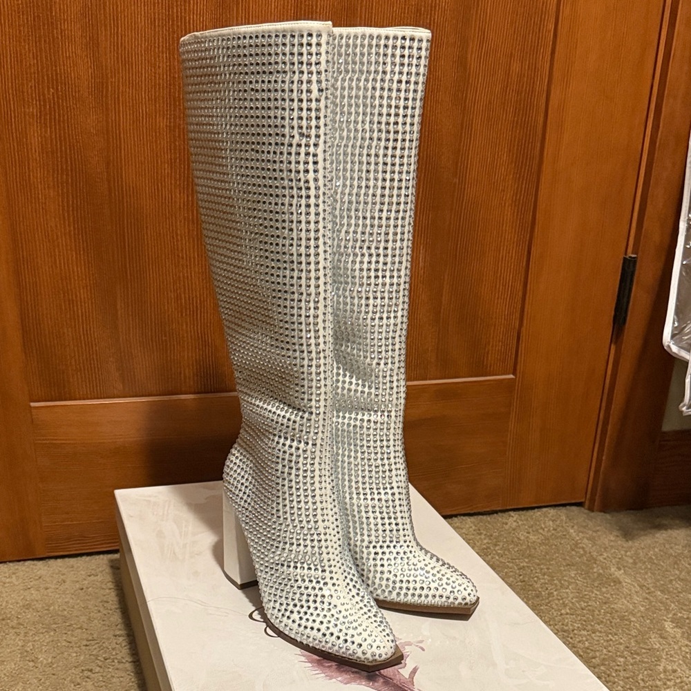 Jessica Simpson Rhinestone White Silver Boots